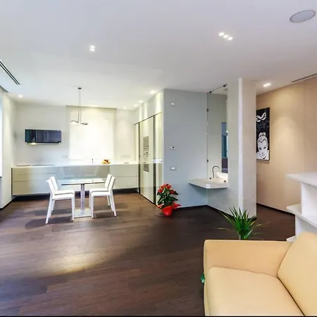 Modern Flat With Garden And Parking