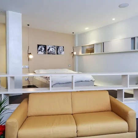 Feriehus Modern Flat With Garden And Parking