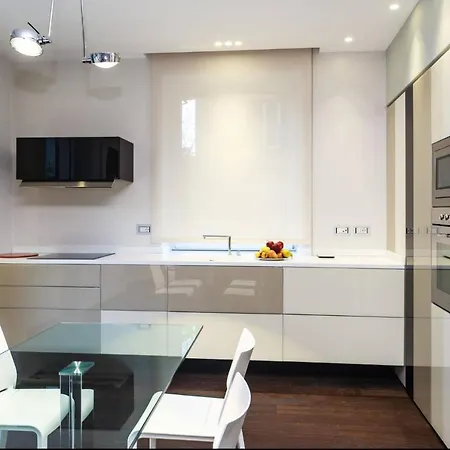 Modern Flat With Garden And Parking *